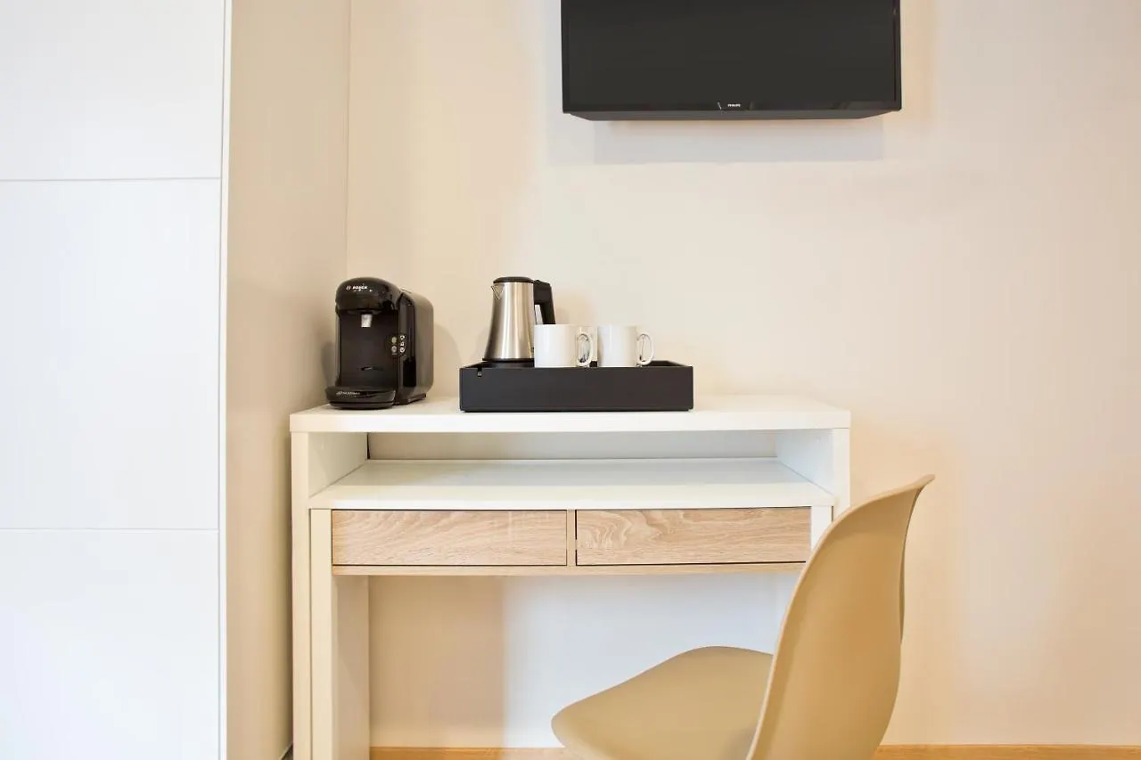 Ginosi Pedralbes Hotel Barcelona 3*,