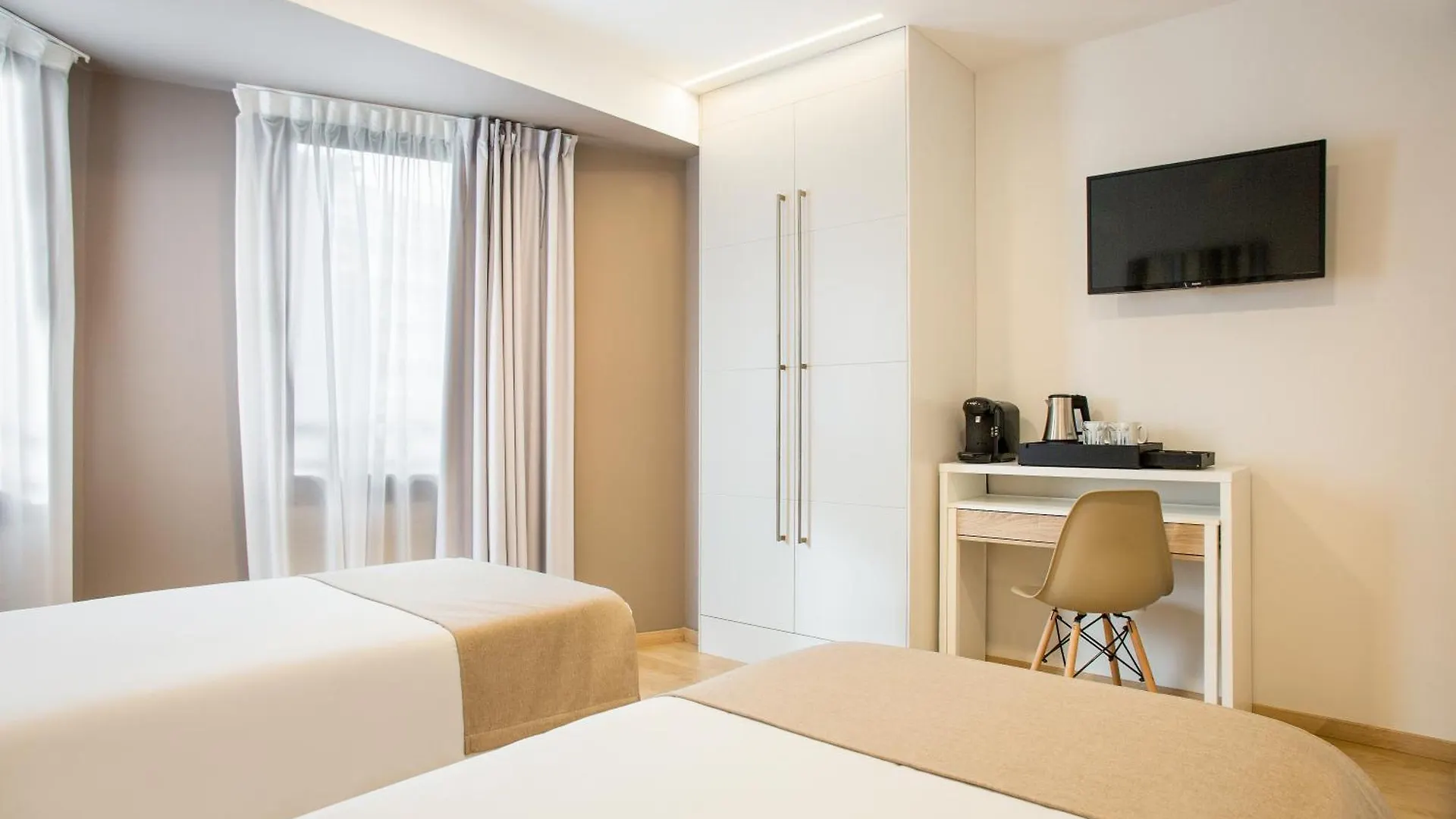 ***  Ginosi Pedralbes Hotel Barcelona Spain